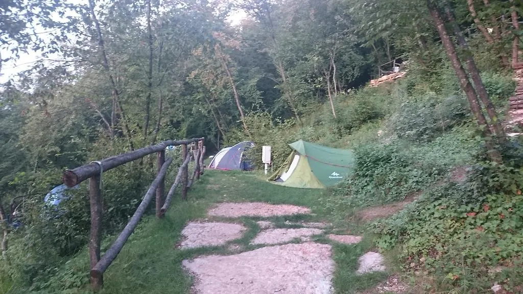 Campsite Agricampeggio Terra Di Mezzo Hotel Brenzone sul Garda Italy